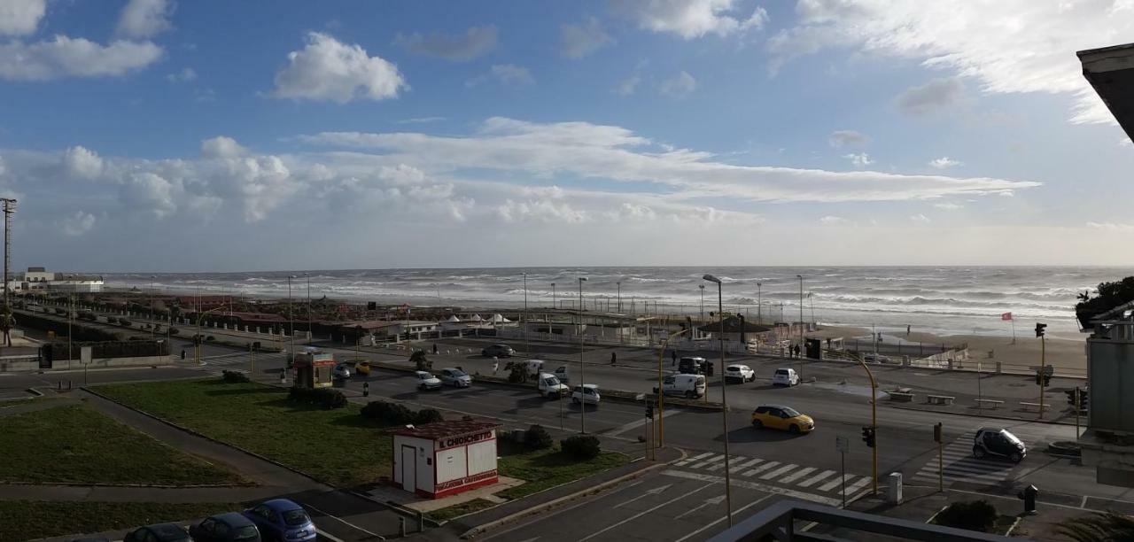 Sea View Apartment Лидо ди Остия Екстериор снимка